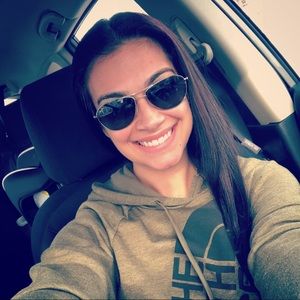 Meet your Posher, Kara